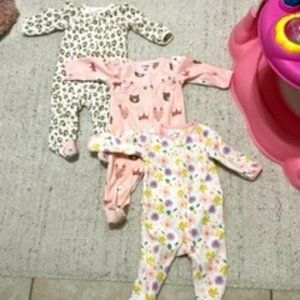 Simple Joys by Carters 3-6 months footed